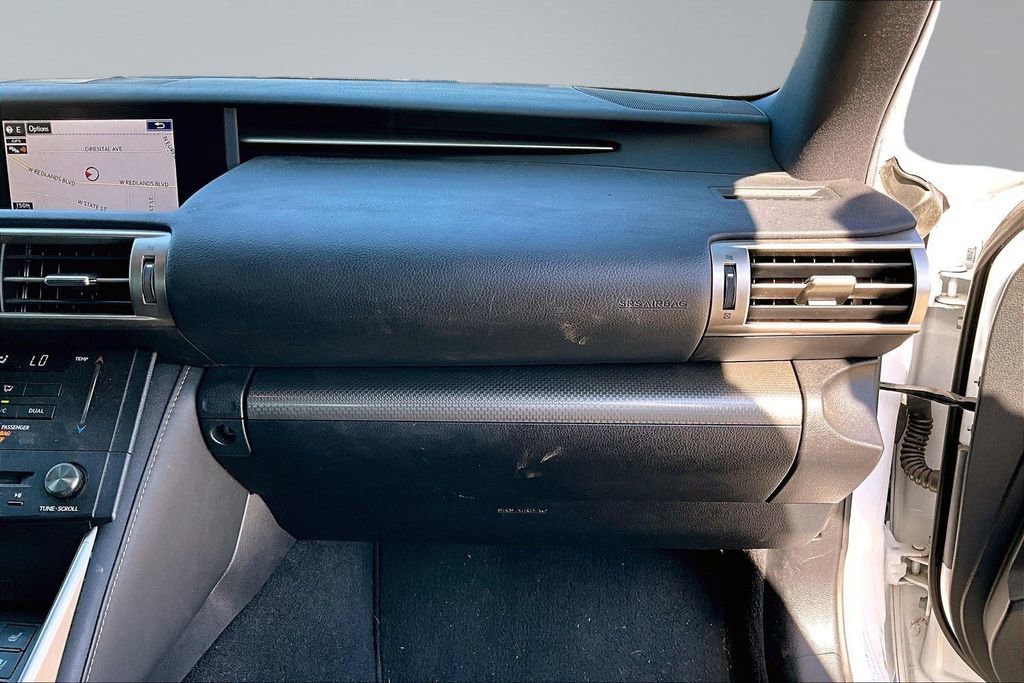 Used 2016 Lexus IS 200t RWD image 17