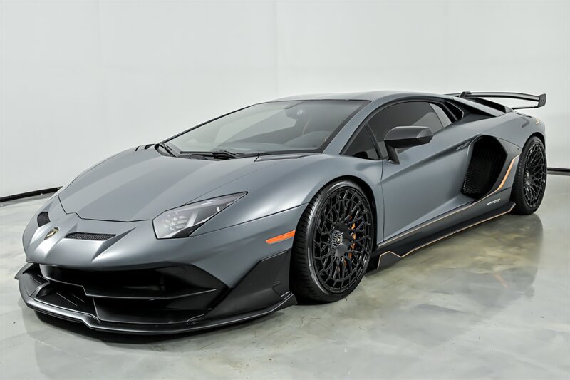 Used 2019 Lamborghini Aventador SVJ AWD/4WD image 10