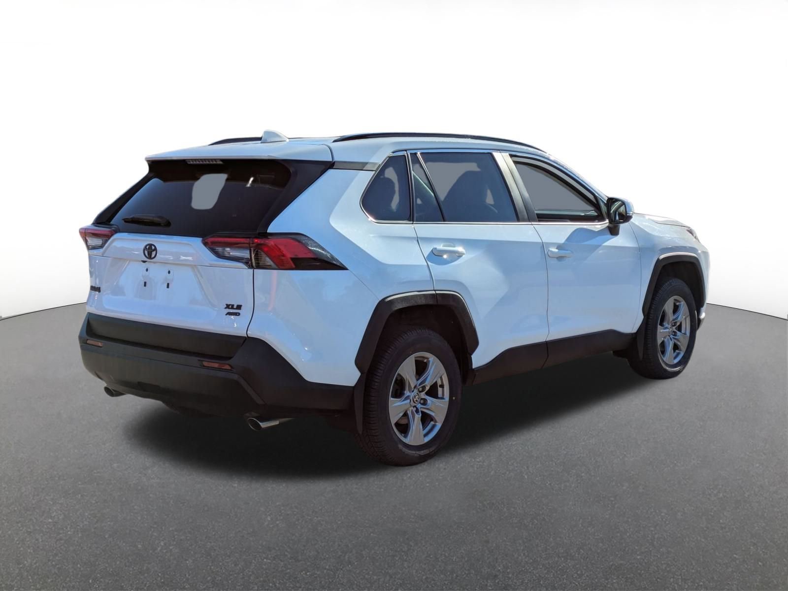 Certified 2022 Toyota RAV4 XLE image 3