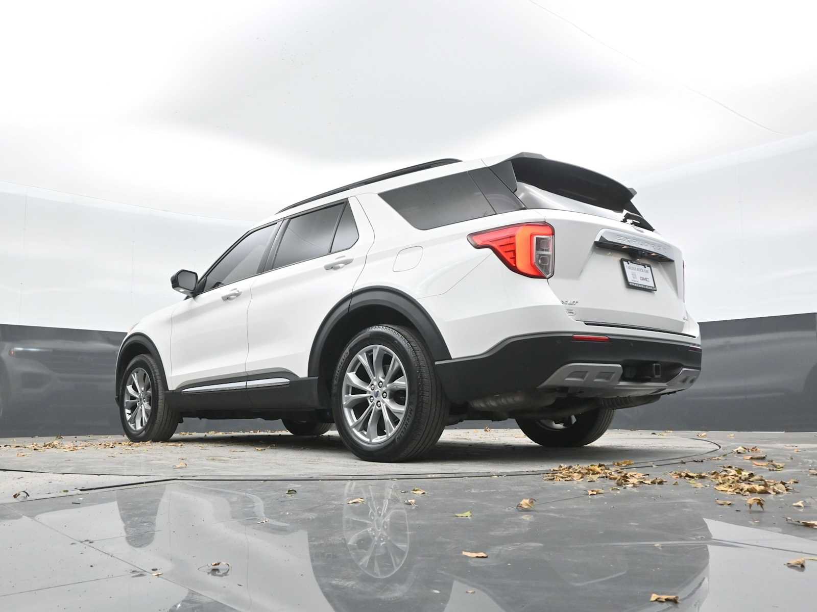 Used 2022 Ford Explorer XLT w/ Equipment Group 202A image 33