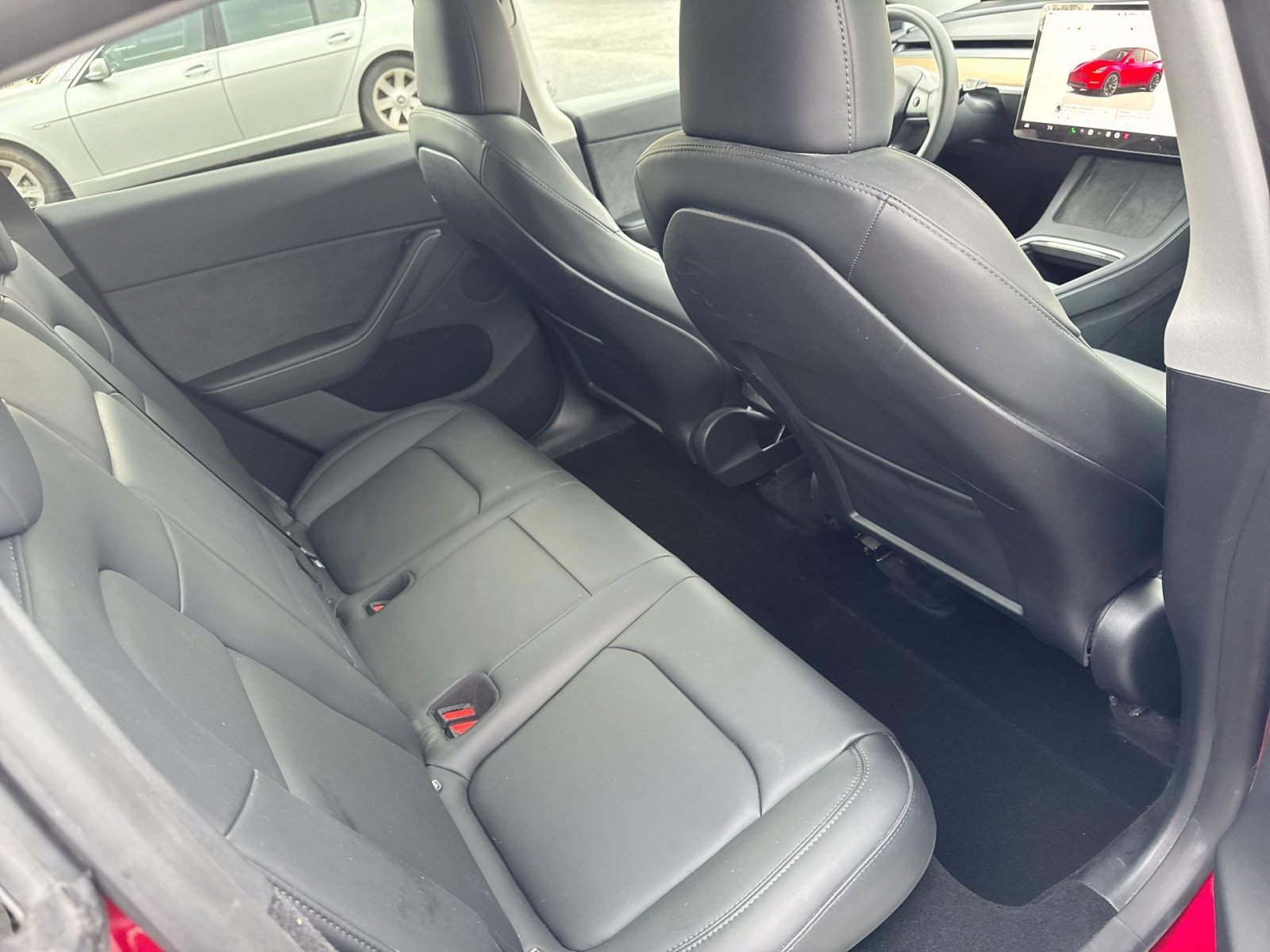 Used 2024 Tesla Model Y Long Range image 32