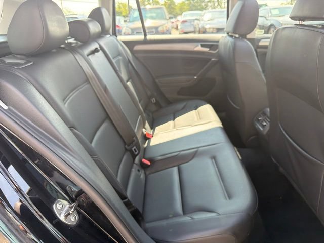 Used 2015 Volkswagen Golf TDI SE FWD image 25