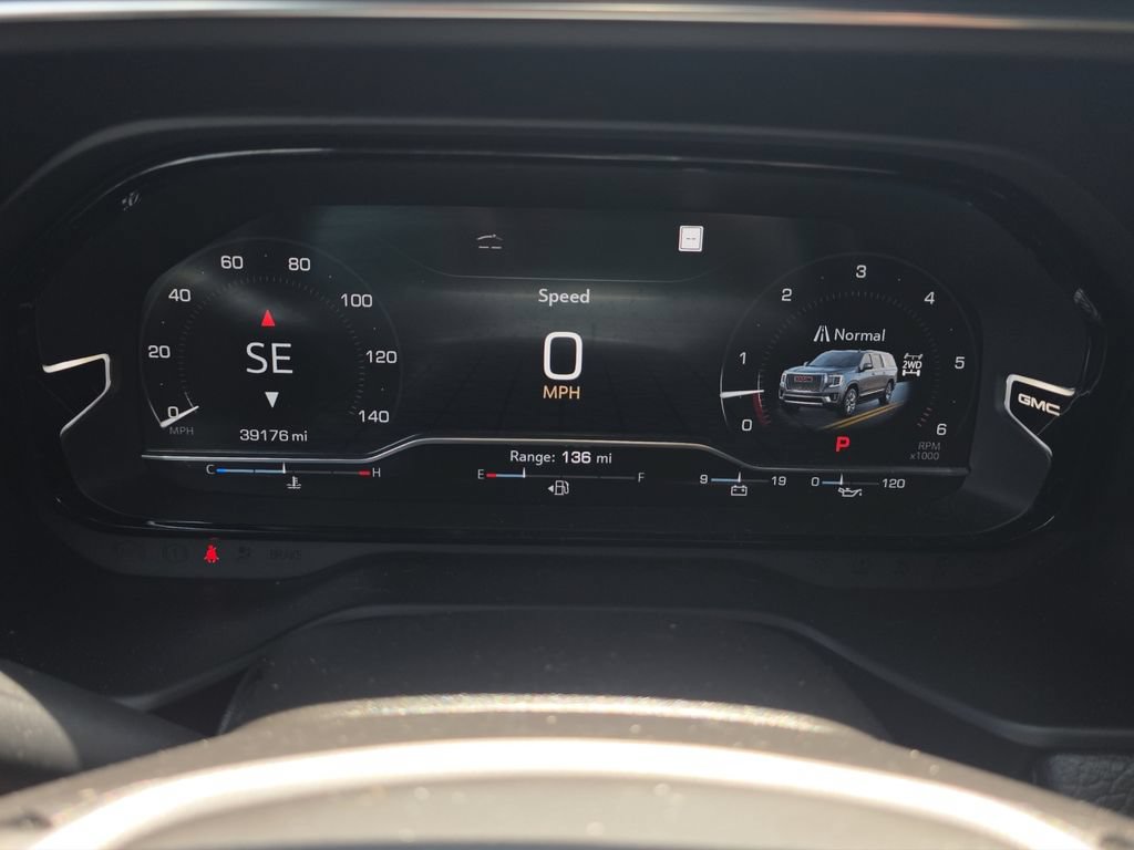 Used 2023 GMC Yukon Denali AWD/4WD image 10