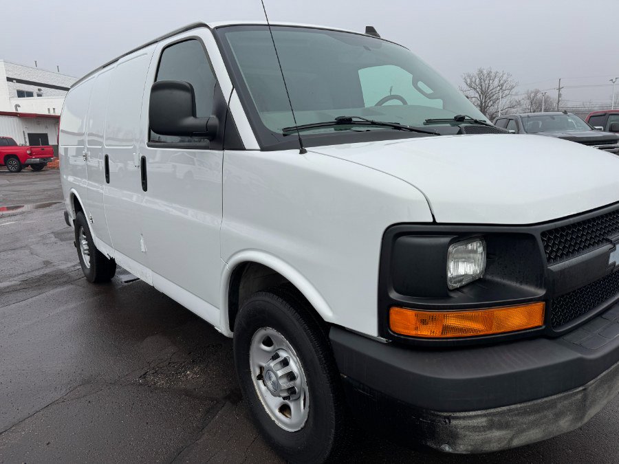 Used 2016 Chevrolet Express 2500 image 12