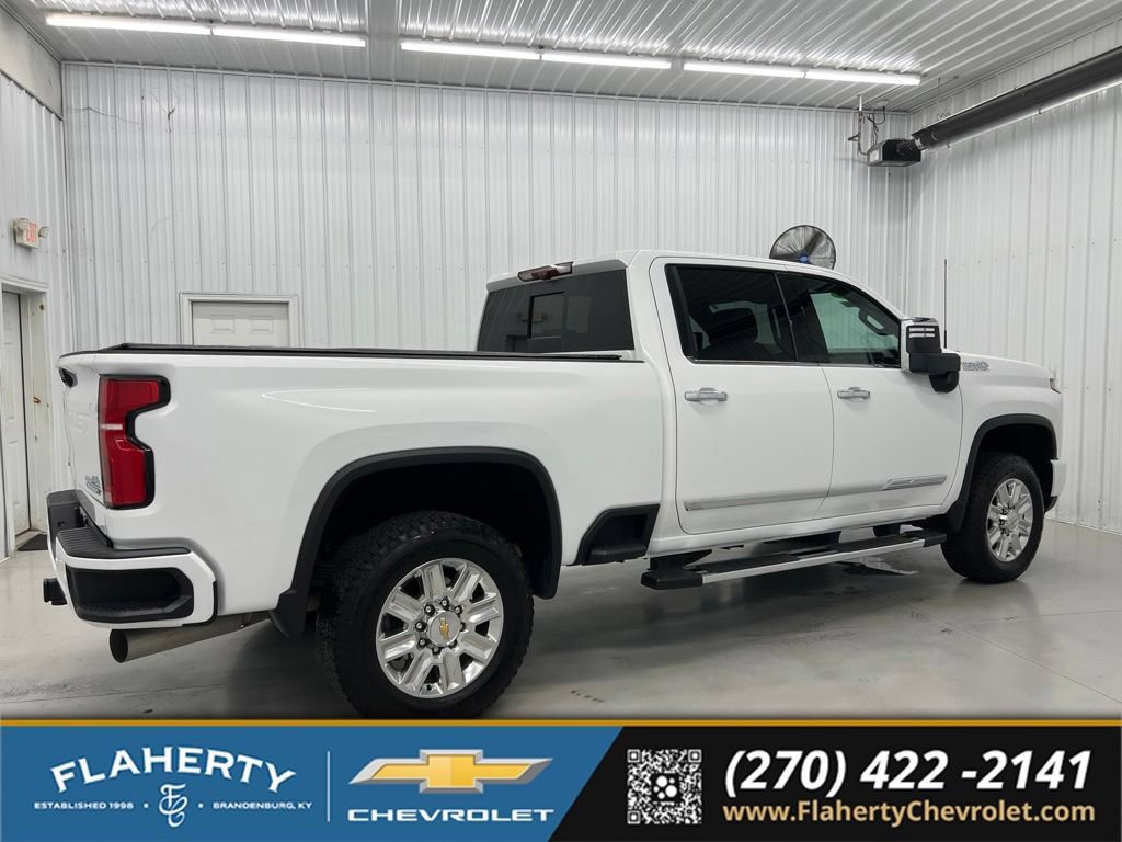 Used 2025 Chevrolet Silverado 2500 High Country w/ High Country Premium Package AWD/4WD image 2
