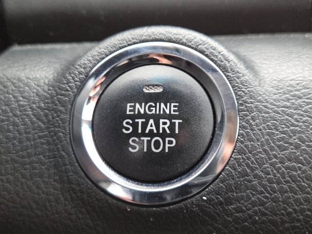 Used 2011 Toyota Camry SE w/ SE Extra-Value Pkg #1 FWD image 18