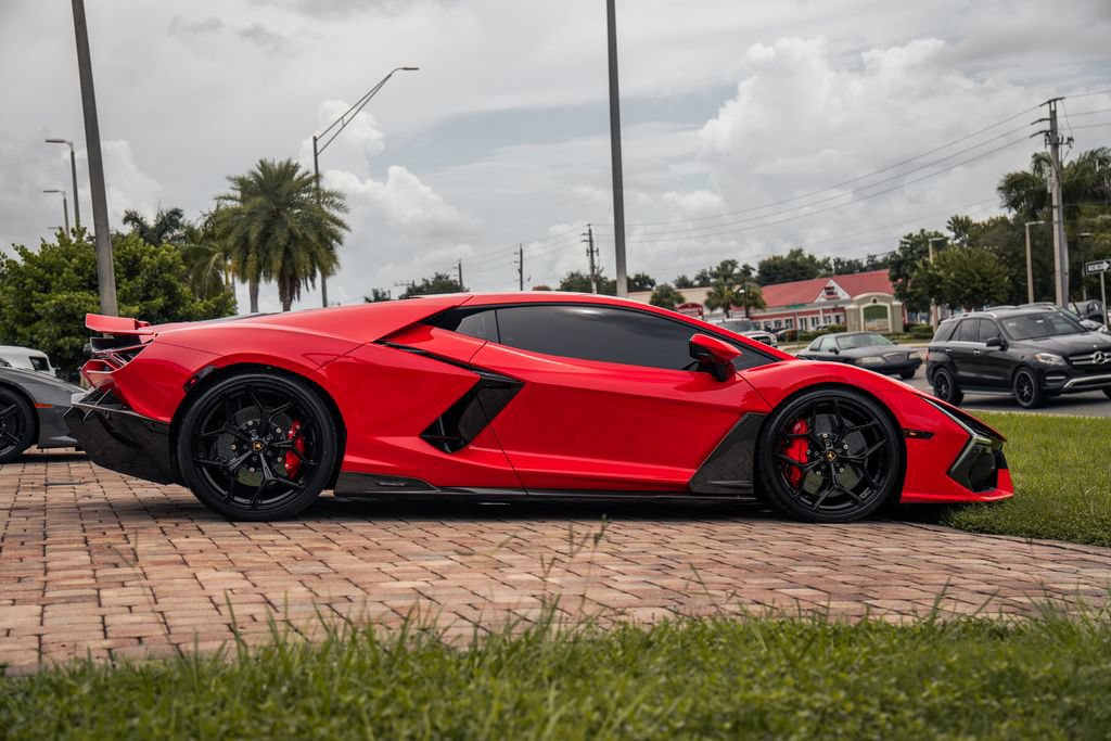Used 2025 Lamborghini Revuelto AWD/4WD image 7