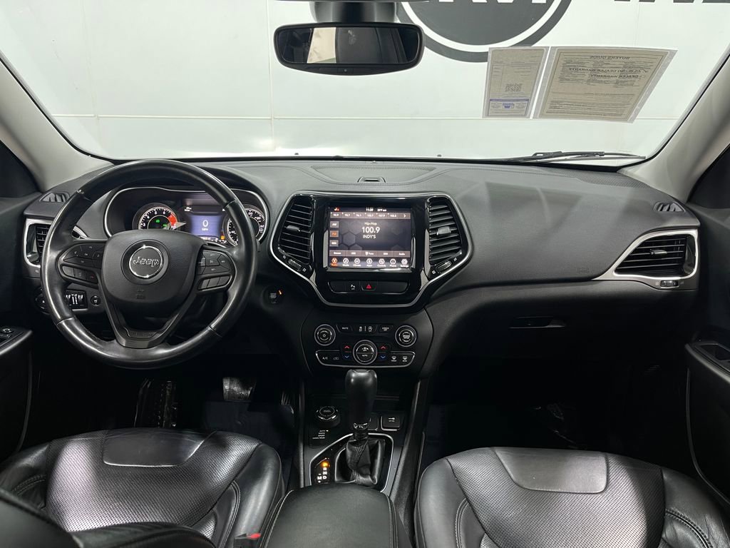 Used 2019 Jeep Cherokee Limited image 18