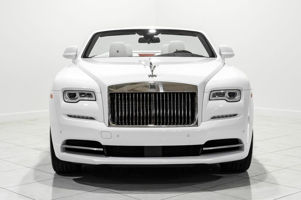 Used 2018 Rolls-Royce Dawn image 3