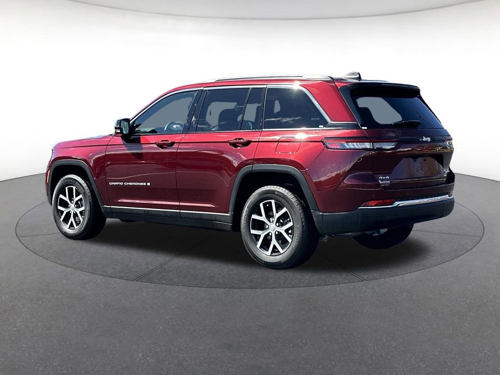 Certified 2025 Jeep Grand Cherokee Limited image 3