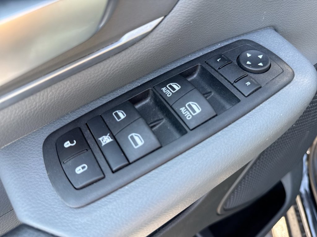 Used 2023 RAM 1500 Big Horn AWD/4WD image 13
