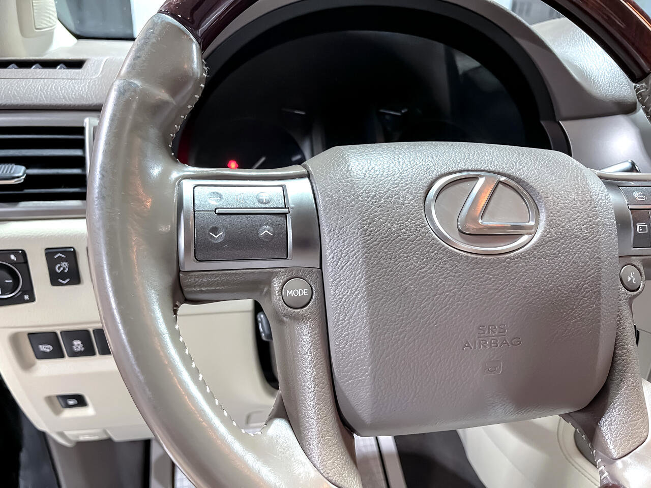 Used 2017 Lexus GX 460 image 23