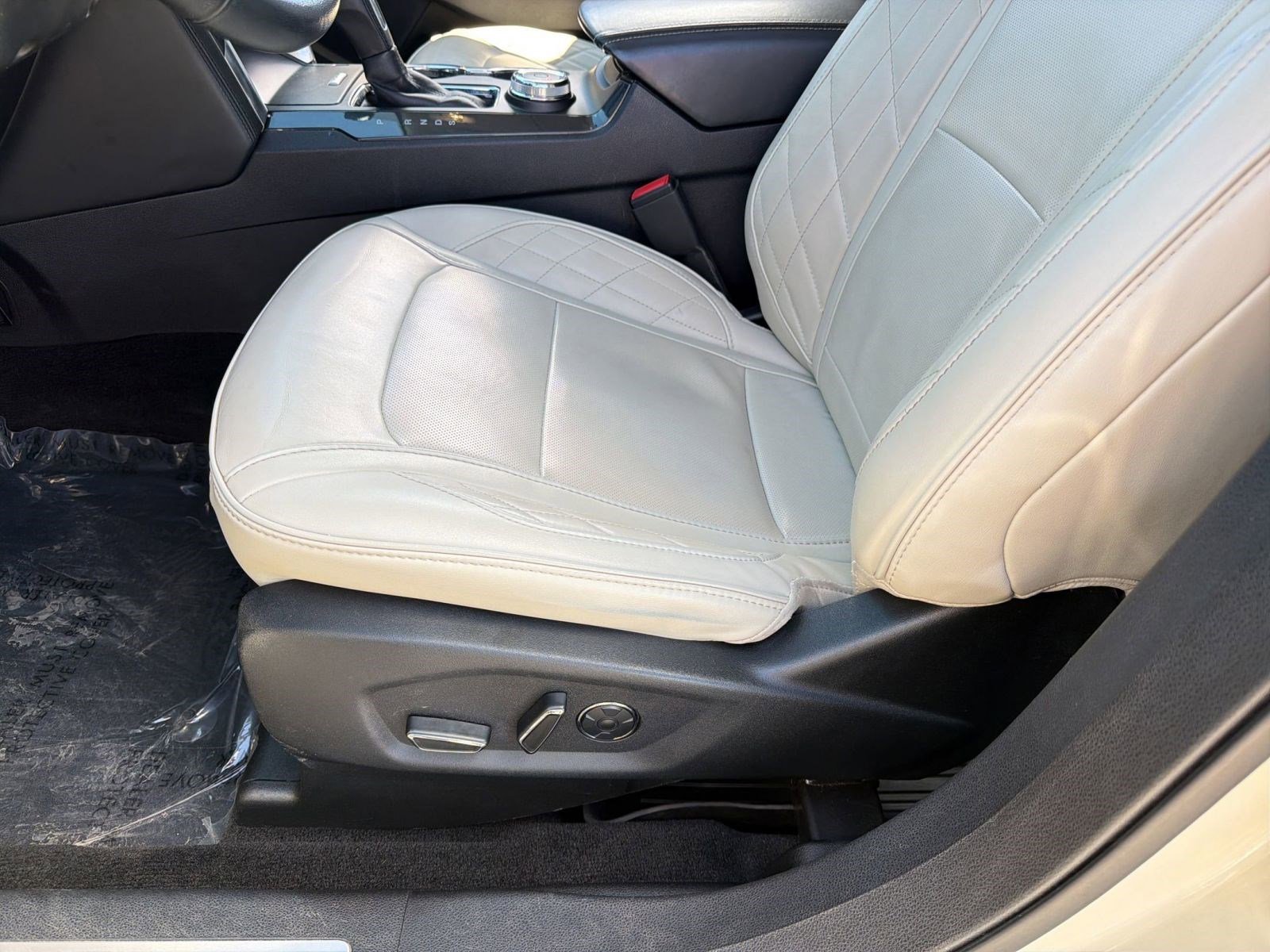 Used 2018 Ford Explorer Platinum AWD/4WD image 14