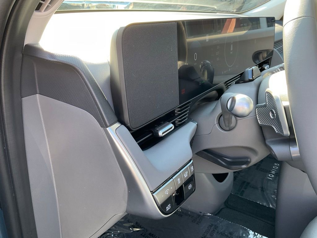 Used 2025 Hyundai Ioniq 5 SEL image 20