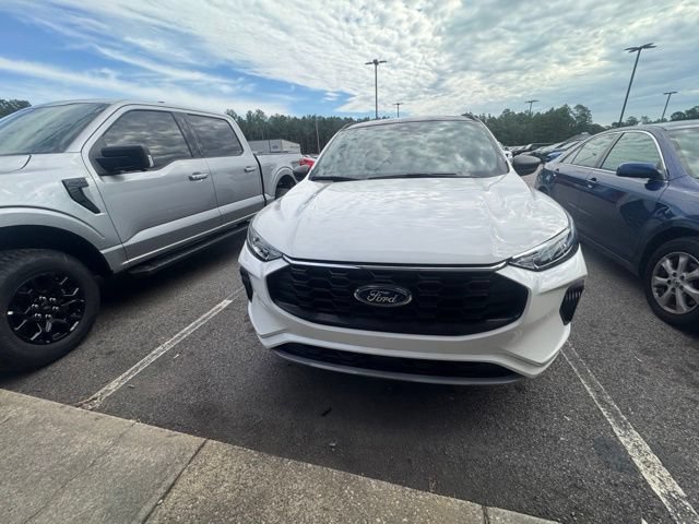 Used 2024 Ford Escape ST-Line w/ Tech Pack #1 FWD video 2