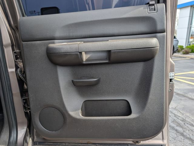 Used 2008 Chevrolet Silverado 2500 LT w/ EZ-Lift Tailgate Package AWD/4WD image 18