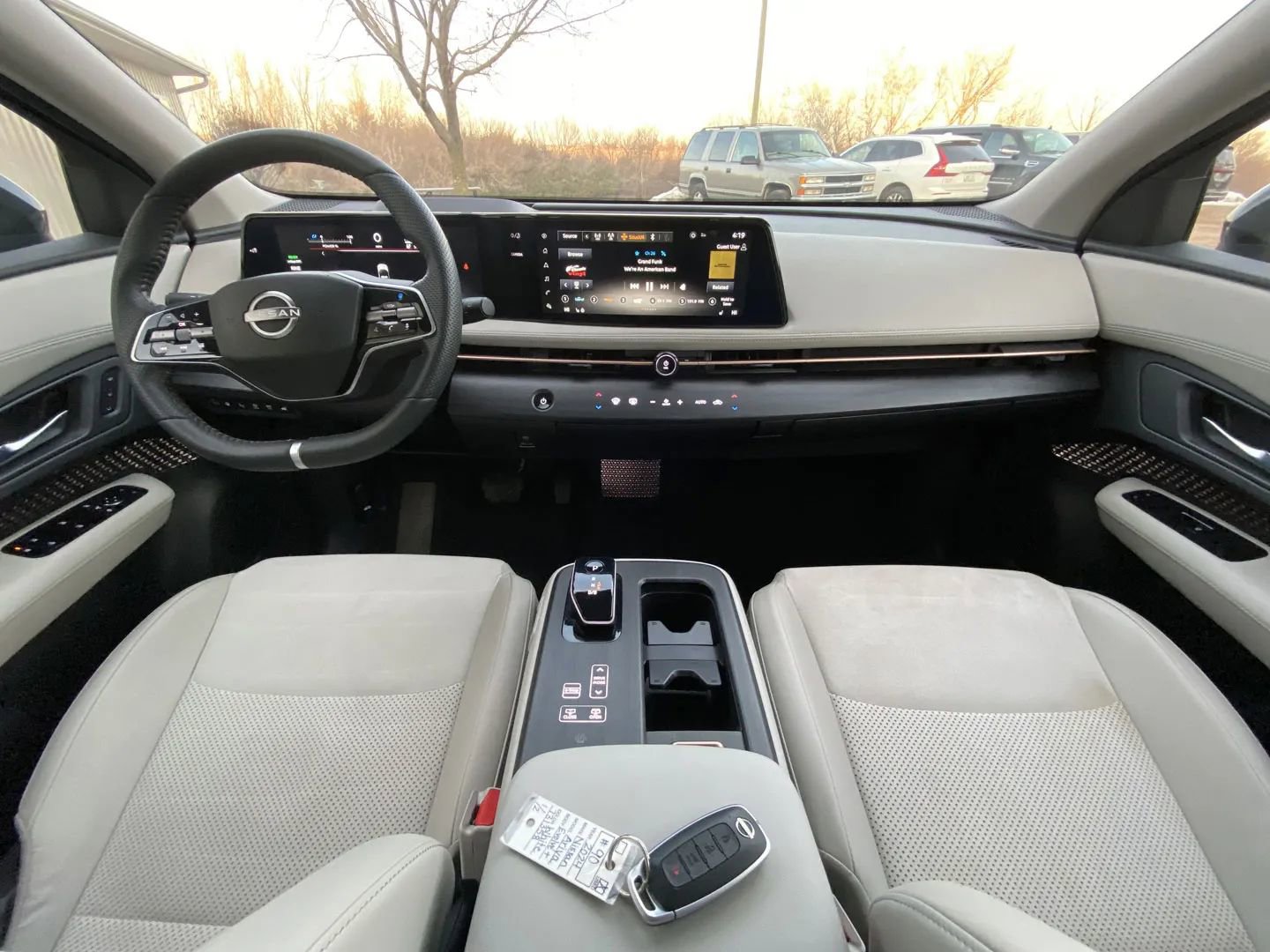 Used 2024 Nissan Ariya AWD image 14