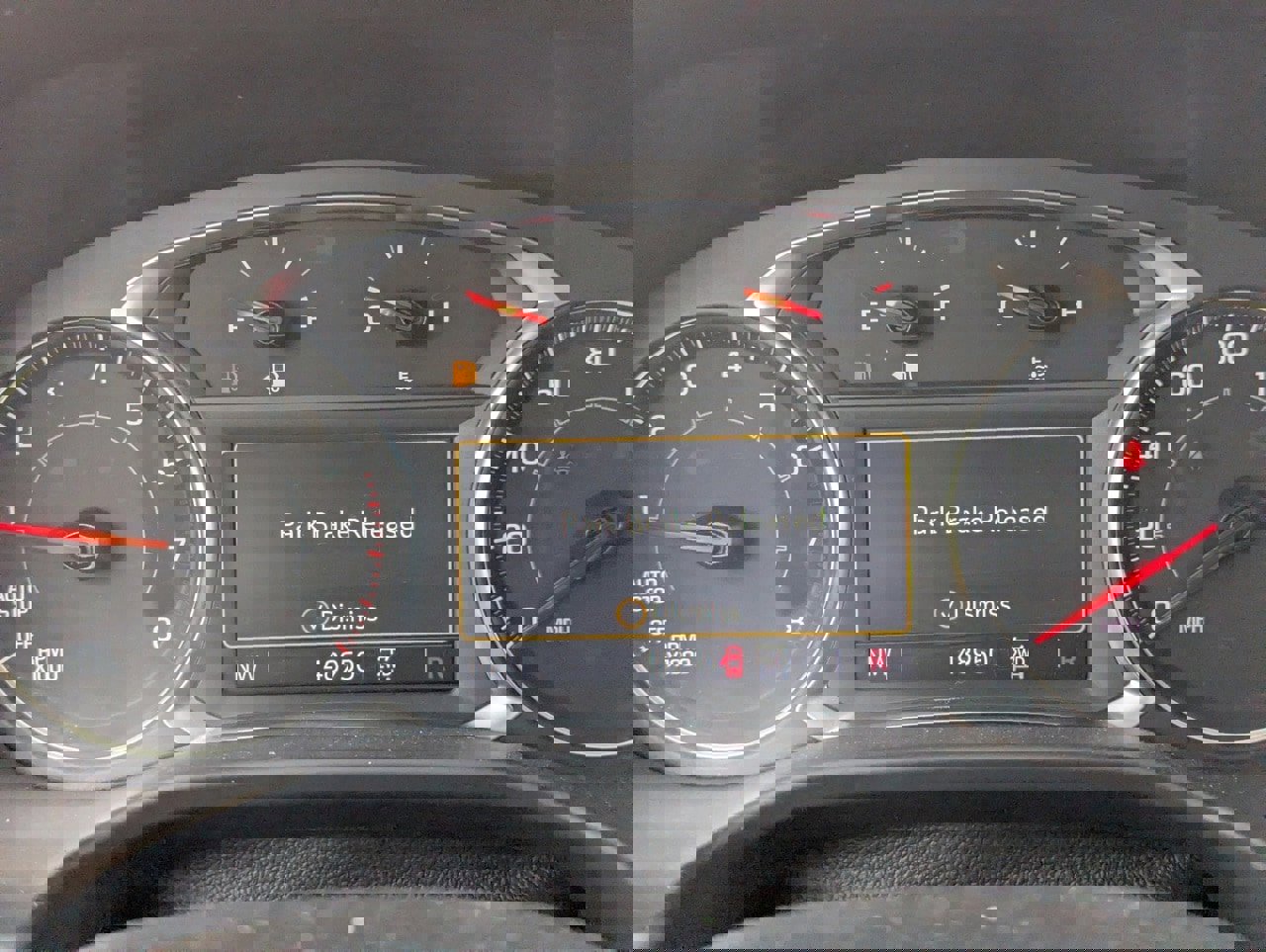 Used 2023 GMC Acadia SLT image 25