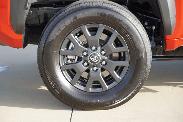 Used 2026 Toyota 4Runner SR5 AWD/4WD image 10