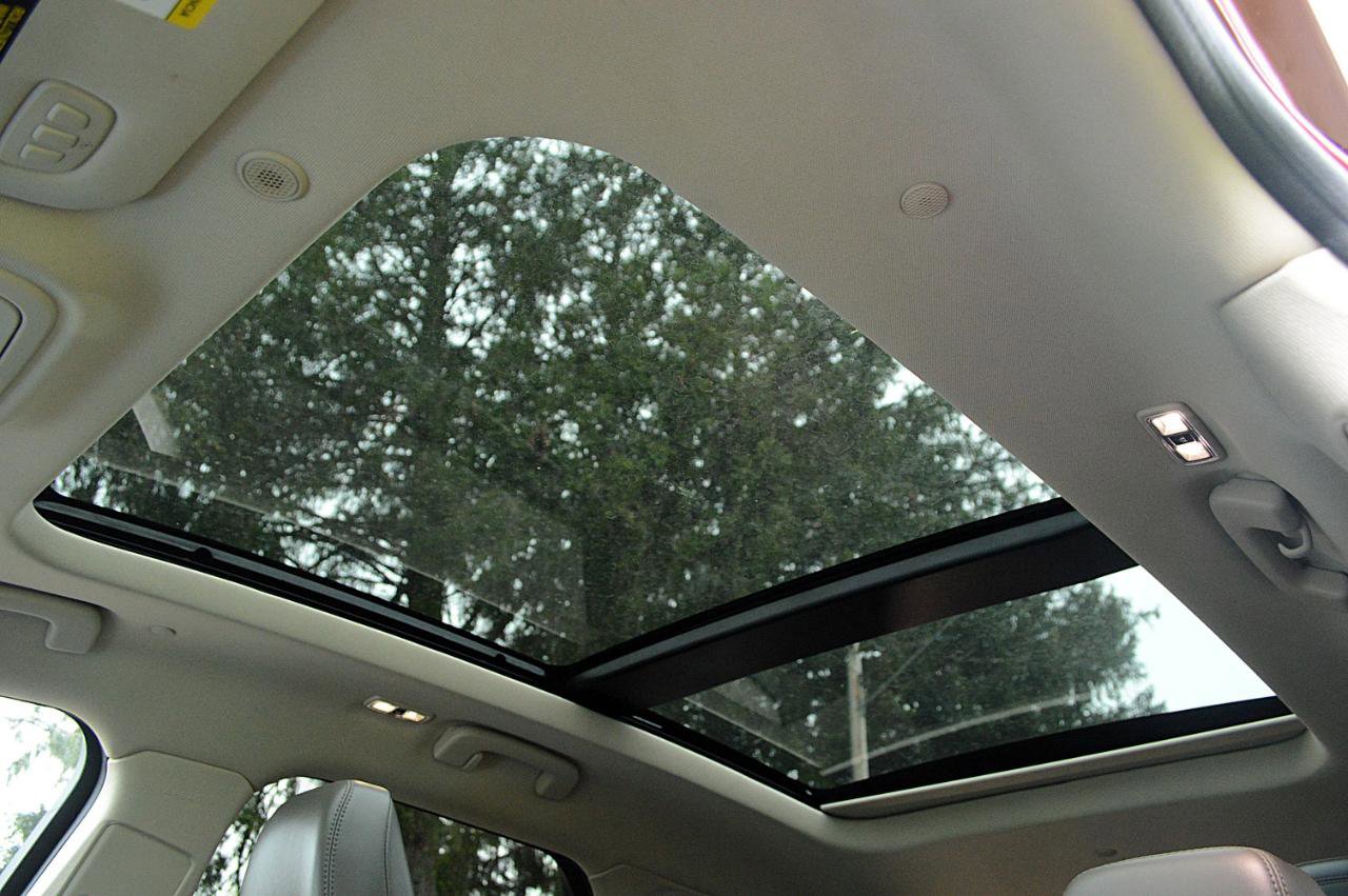 Used 2023 Lincoln Corsair AWD w/ Equipment Group 101A image 24