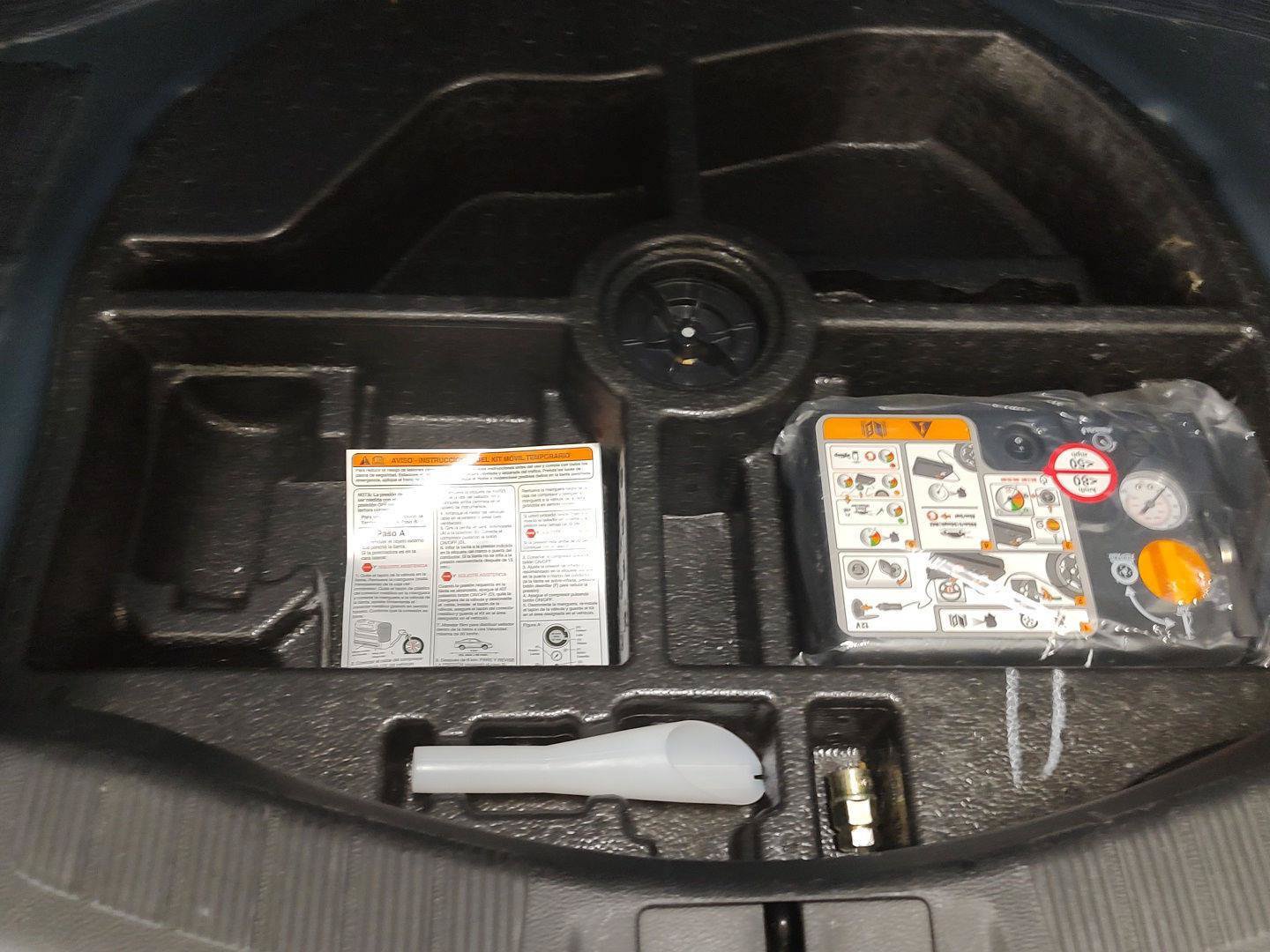 Used 2020 Ford Fusion SE FWD image 20