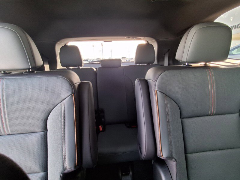 New 2026 GMC Acadia AT4 w/ Luxury Package image 17