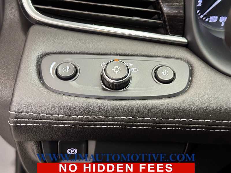 Used 2019 Buick LaCrosse Essence w/ Sights and Sounds Package image 32