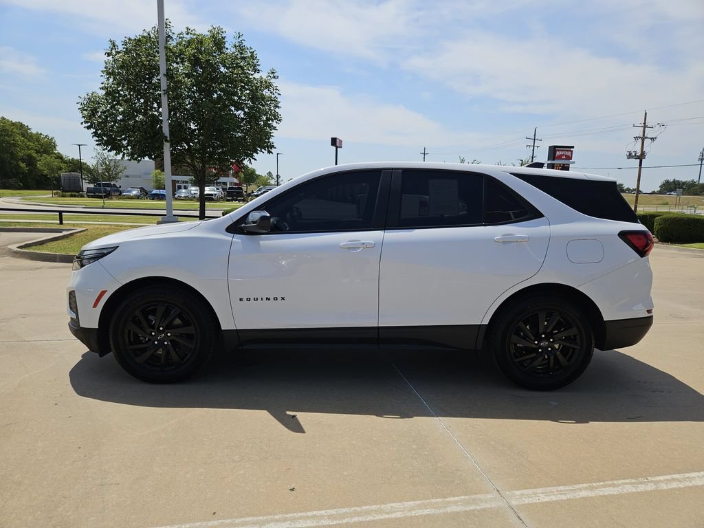 Used 2023 Chevrolet Equinox LS w/ LS Convenience Package FWD image 4