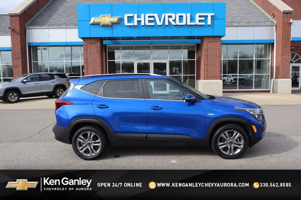 Used 2023 Kia Seltos S w/ Navigation Package