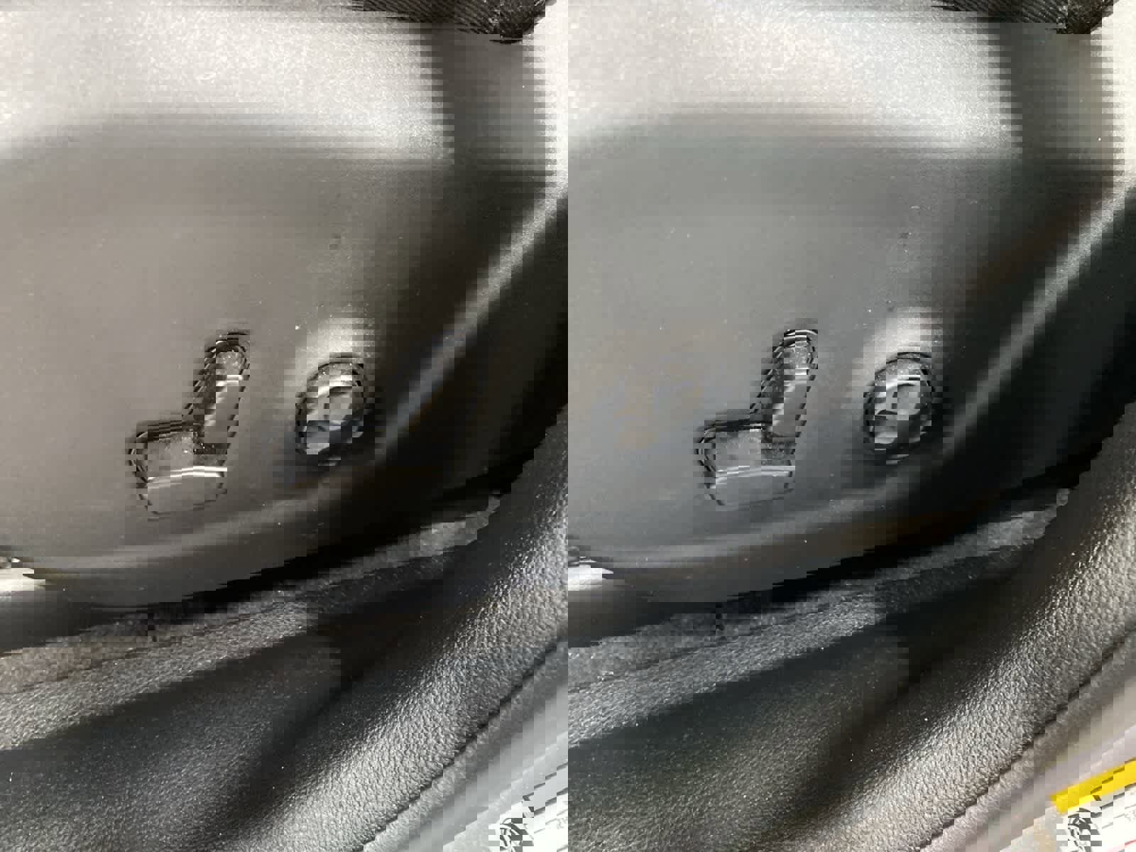 Used 2020 Jeep Cherokee Trailhawk w/ Cold Weather Group image 16