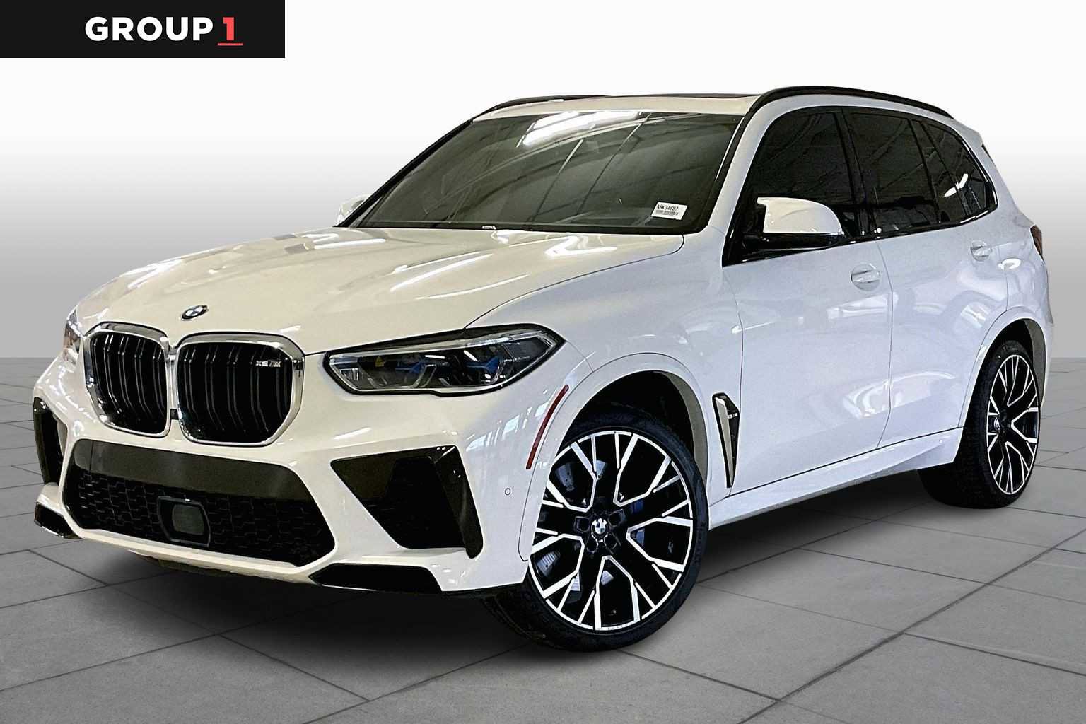 Used 2022 BMW X5 M w/ Executive Package image 1