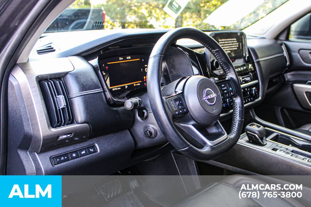 Used 2022 Nissan Pathfinder Platinum w/ Cargo Package image 32
