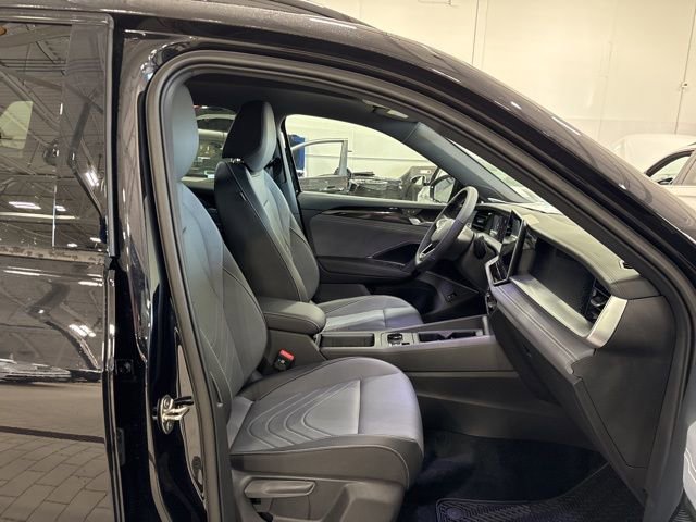 New 2026 Volkswagen Tiguan SE R-Line image 9