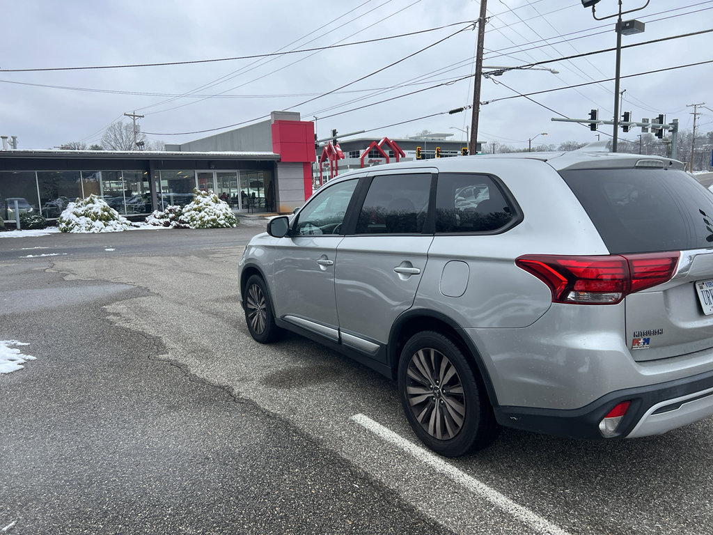 Used 2019 Mitsubishi Outlander ES image 6