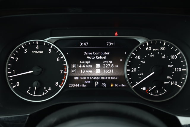 Used 2024 Nissan Pathfinder SL AWD/4WD image 18
