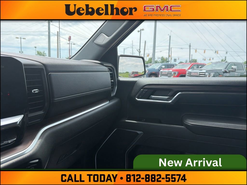 Used 2025 GMC Sierra 1500 SLT AWD/4WD image 30