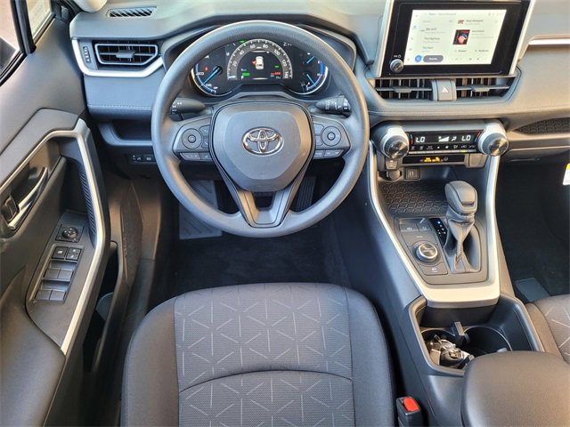 Used 2025 Toyota RAV4 XLE image 19
