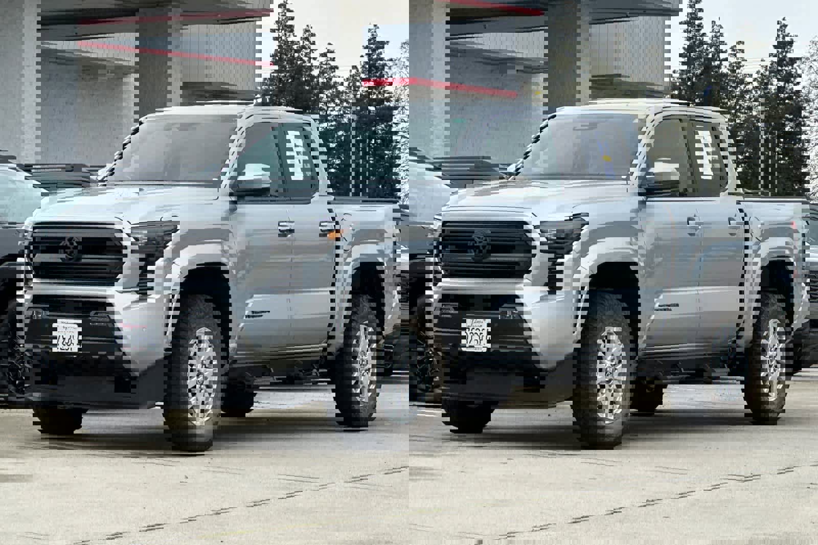 Used 2025 Toyota Tacoma SR5 w/ SR5 Upgrade Package image 7