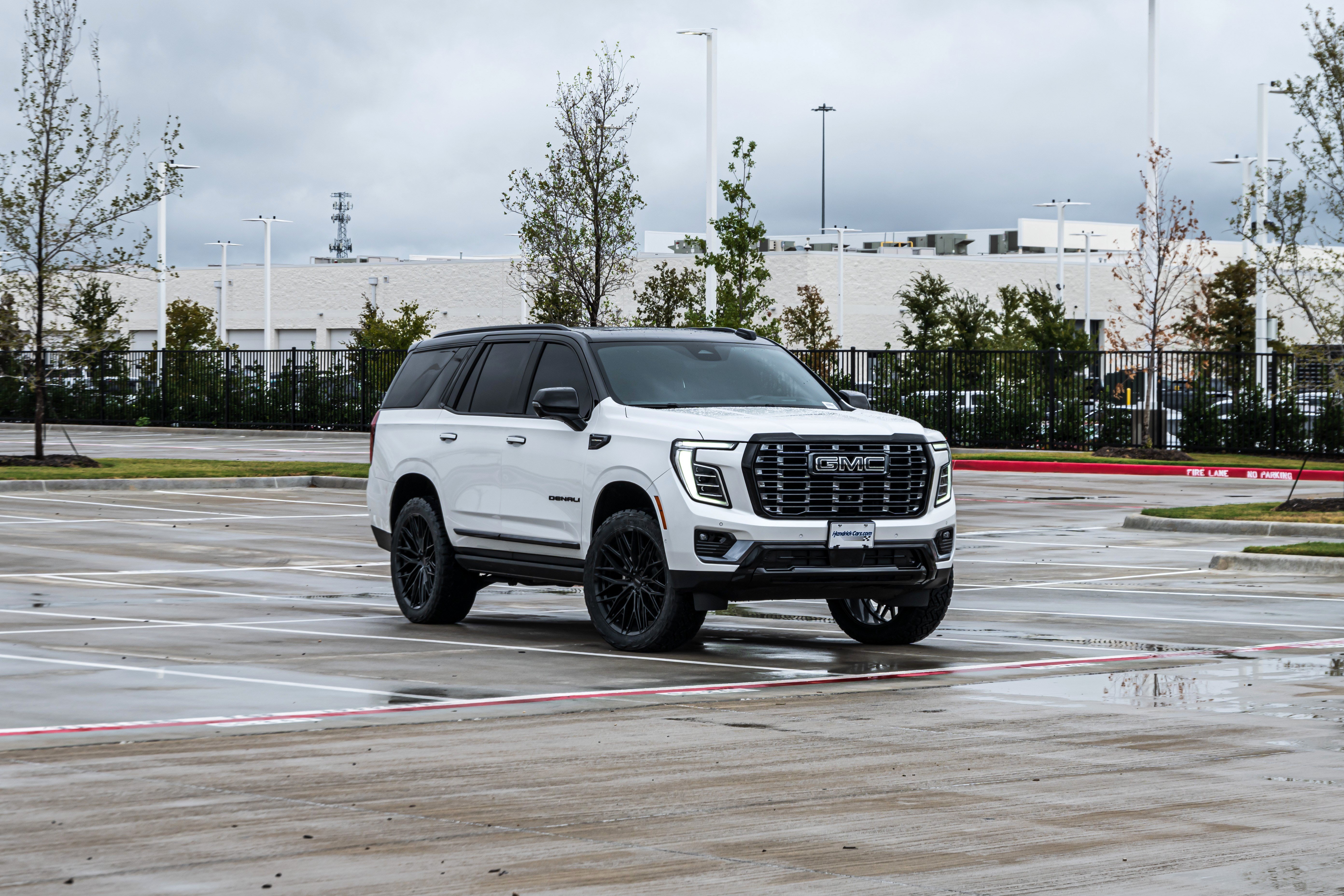 Used 2025 GMC Yukon Denali Ultimate AWD/4WD image 40