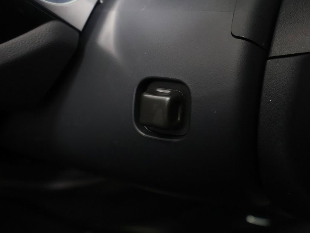 Used 2024 Cadillac Lyriq Luxury RWD image 42