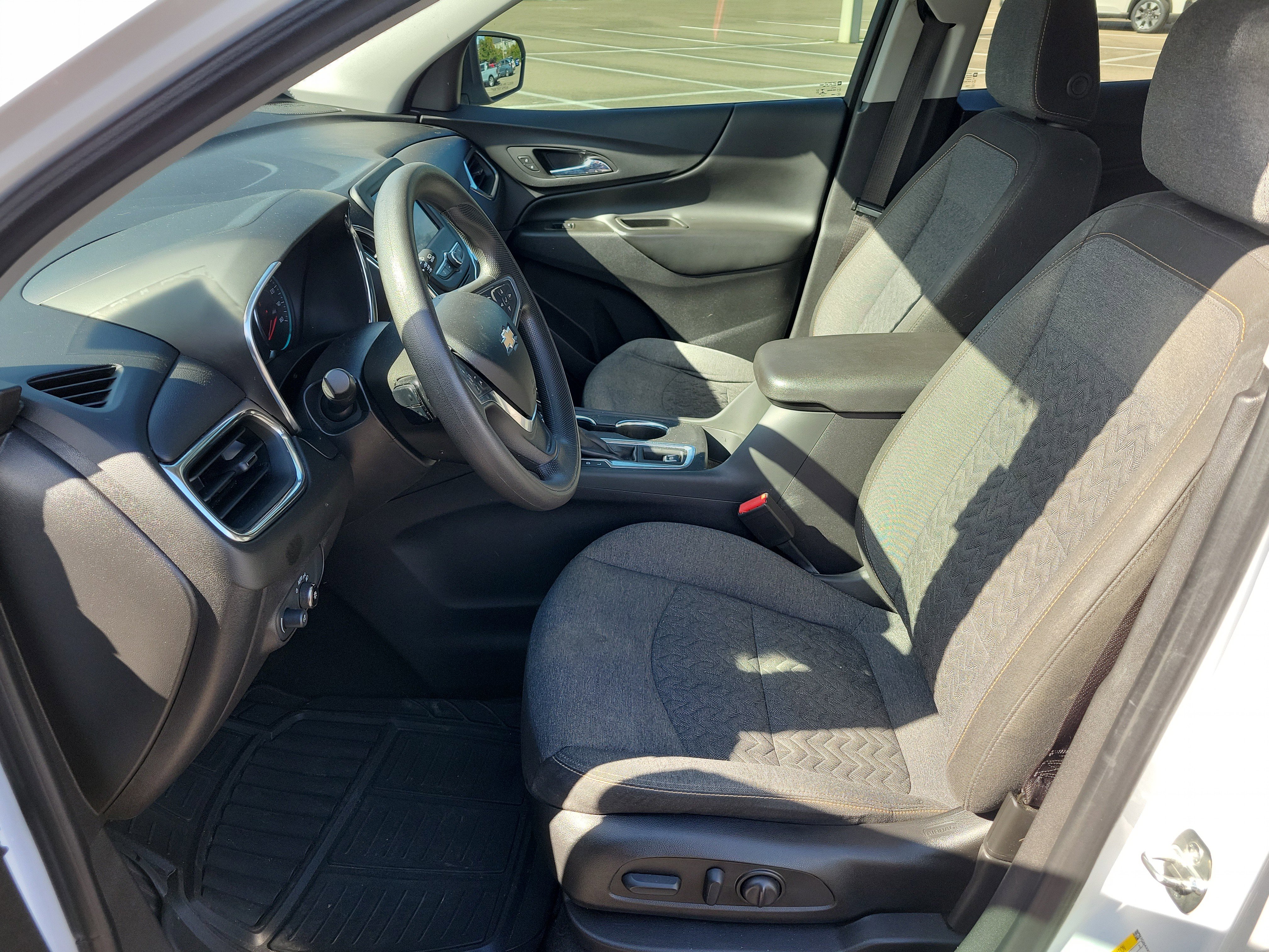 Used 2022 Chevrolet Equinox LT image 19