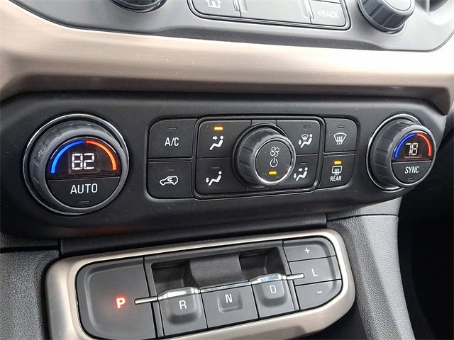 Used 2023 GMC Acadia Denali w/ Black Diamond Edition image 17