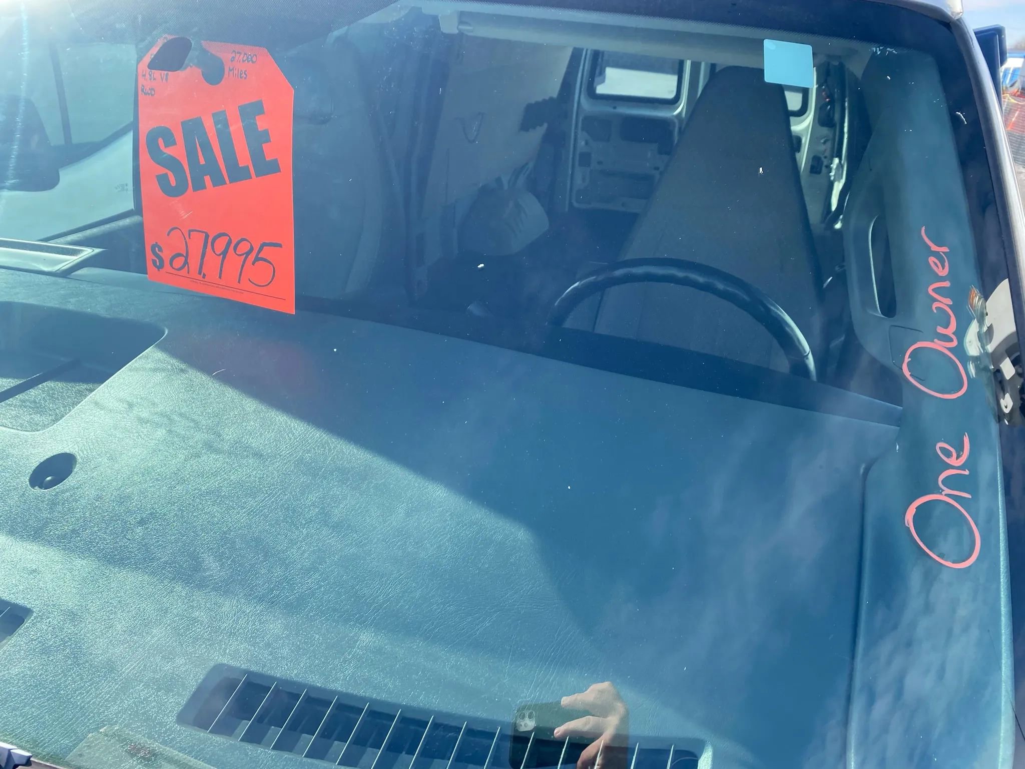 Used 2017 Chevrolet Express 3500 Extended image 4