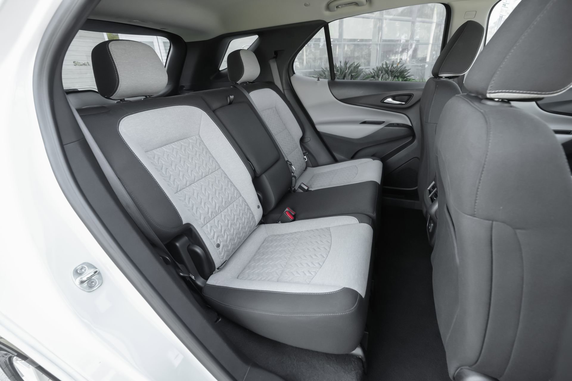 Used 2023 Chevrolet Equinox LS w/ LS Convenience Package image 36