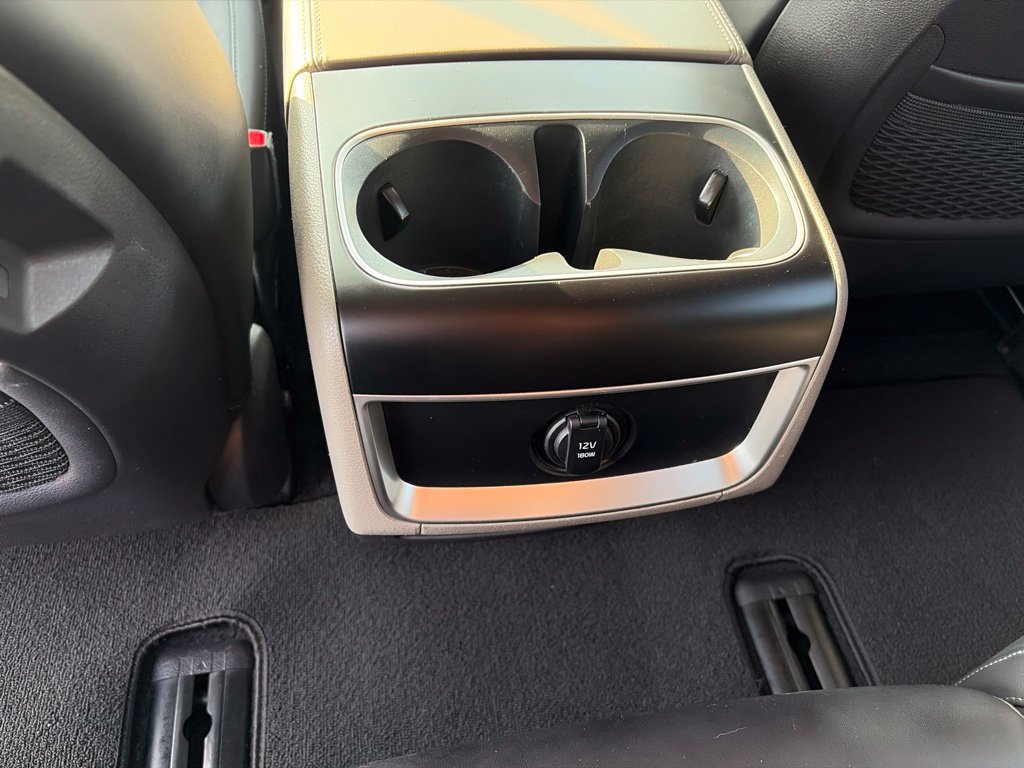 Used 2025 Kia Carnival FWD image 16