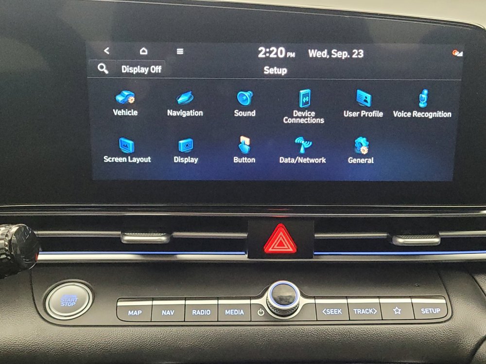 Used 2025 Hyundai Elantra Limited FWD image 25