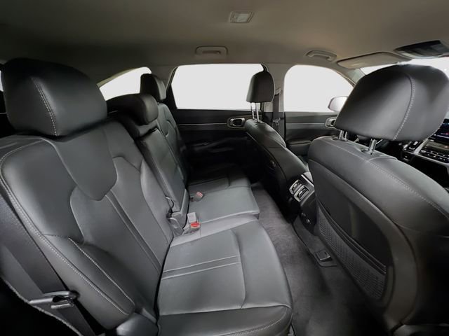 Certified 2022 Kia Sorento S image 27