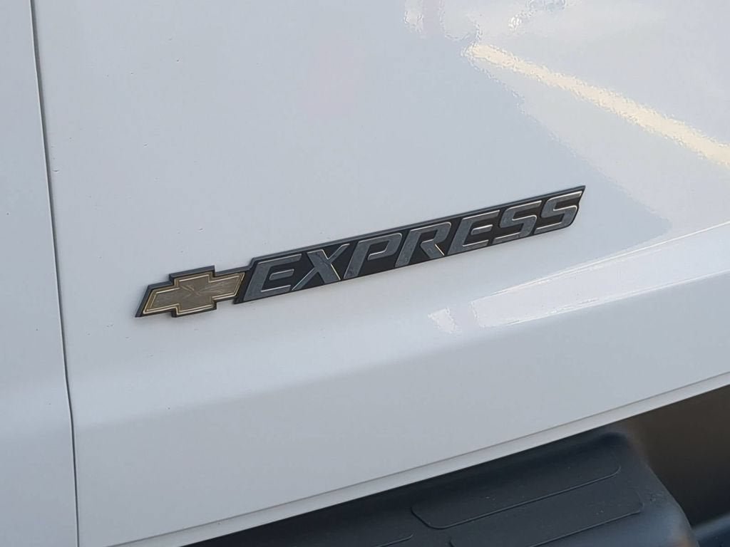 Used 2020 Chevrolet Express 3500 LT w/ LT Preferred Equipment Group RWD image 35