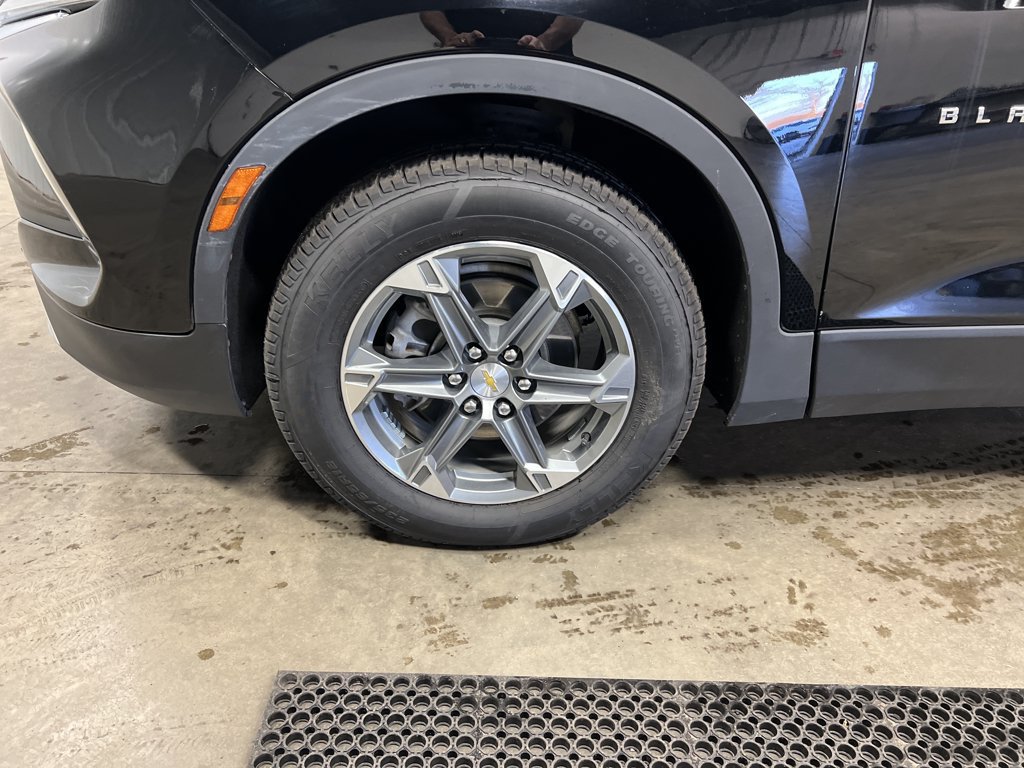 Certified 2023 Chevrolet Blazer LT AWD/4WD image 10