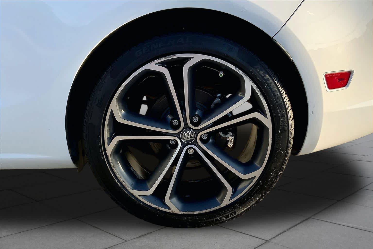 Used 2016 Buick Cascada FWD image 10